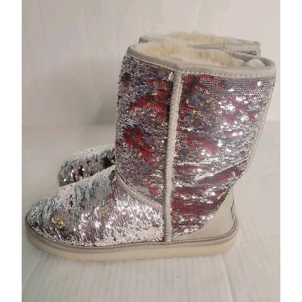 UGG Classic Short Sparkles Cosmo Shimmer Silver Red Green Sequin Size 9
